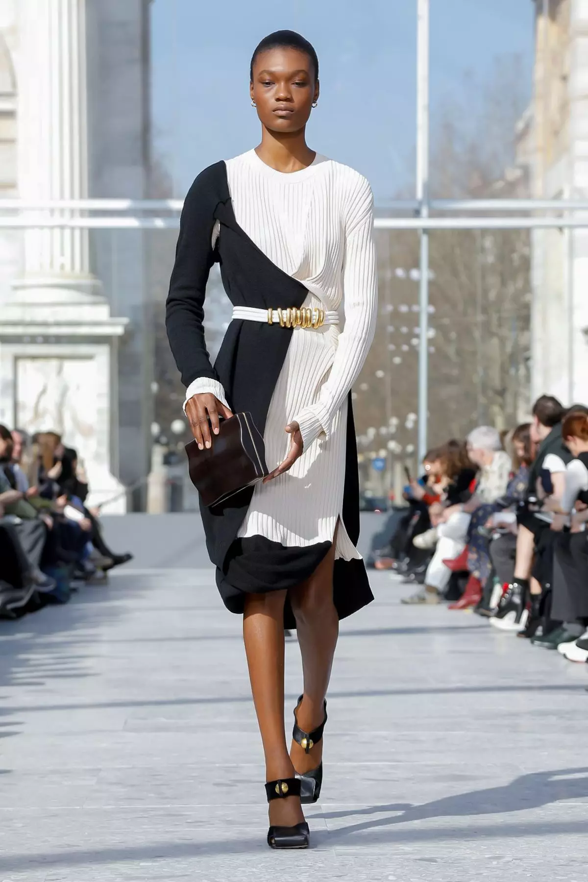 Bottega Veneta Awọn ọkunrin & Awọn Obirin Isubu Igba otutu 2019 Milan39