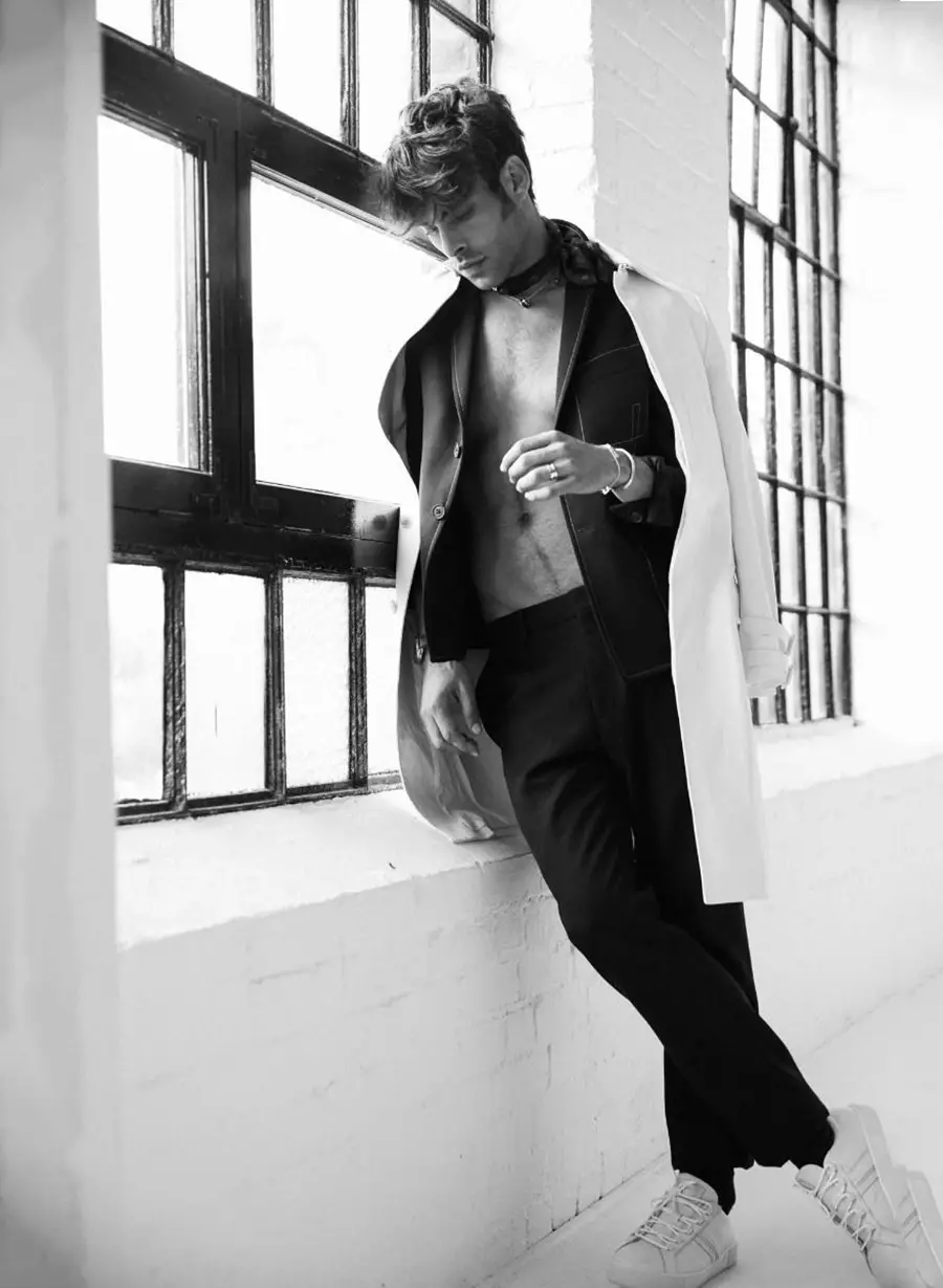 JON KORTAJARENA PARA SA GLASS MAGAZINE FALL 2017 NI LUKASZ PUKOWIEC3