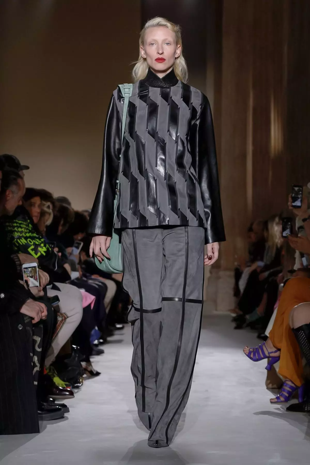 Ndị nwoke na ụmụ nwanyị Salvatore Ferragamo dara oyi 2019 Milan5