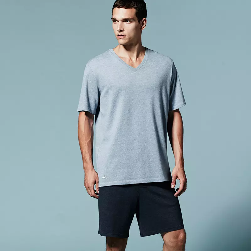 Lacoste ha presentat el seu nou lookbook de roba interior i roba de dormir, amb el model brasiler Alexandre Cunha.