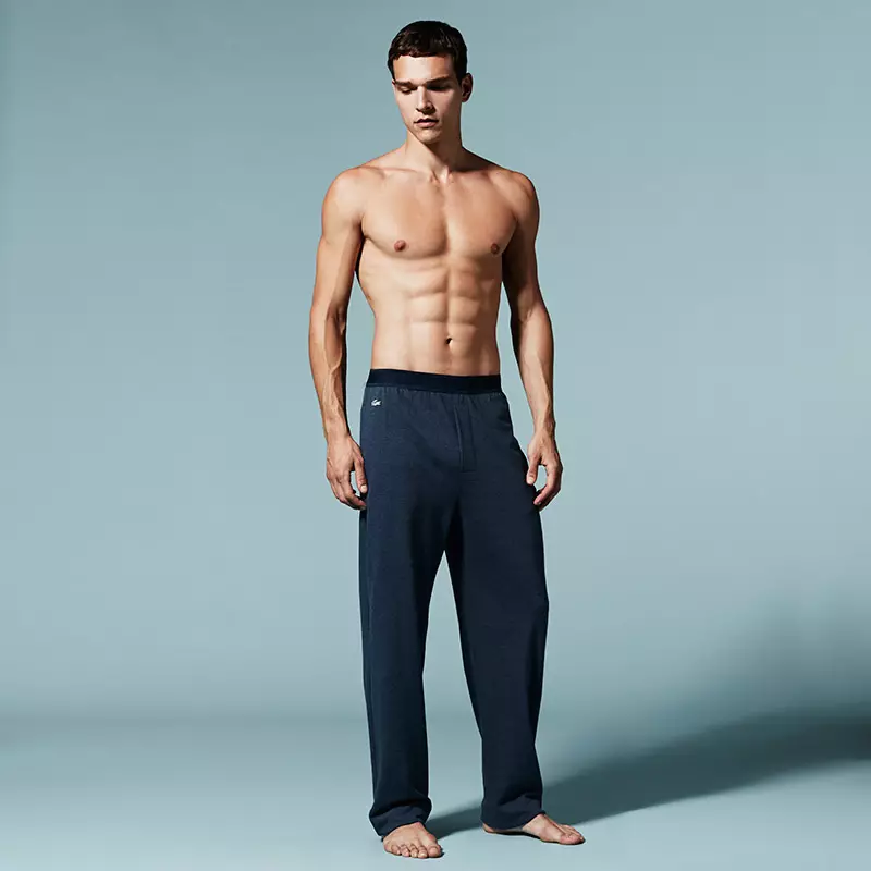 Lacoste ha presentat el seu nou lookbook de roba interior i roba de dormir, amb el model brasiler Alexandre Cunha.