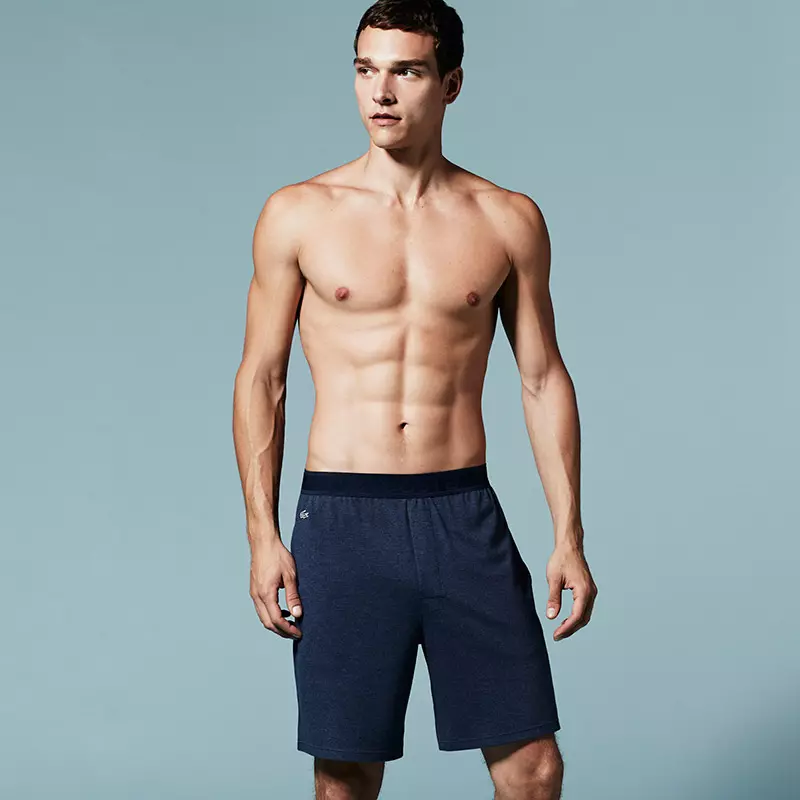 Dadorchuddiodd Lacoste ei lyfr edrych Underwear & Sleepwear newydd, yn cynnwys y model Brasil Alexandre Cunha.