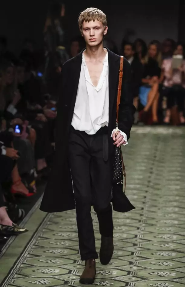 Burberry RTW primăvară/vară 2017 Londra 20740_20