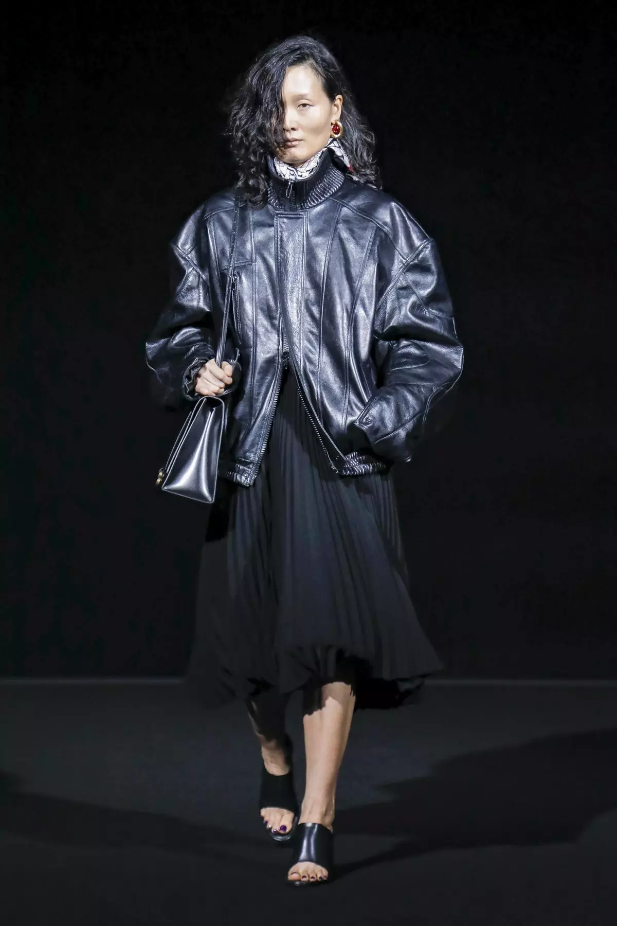 Balenciaga Ready To Wear jesen-zima 2019 Paris44