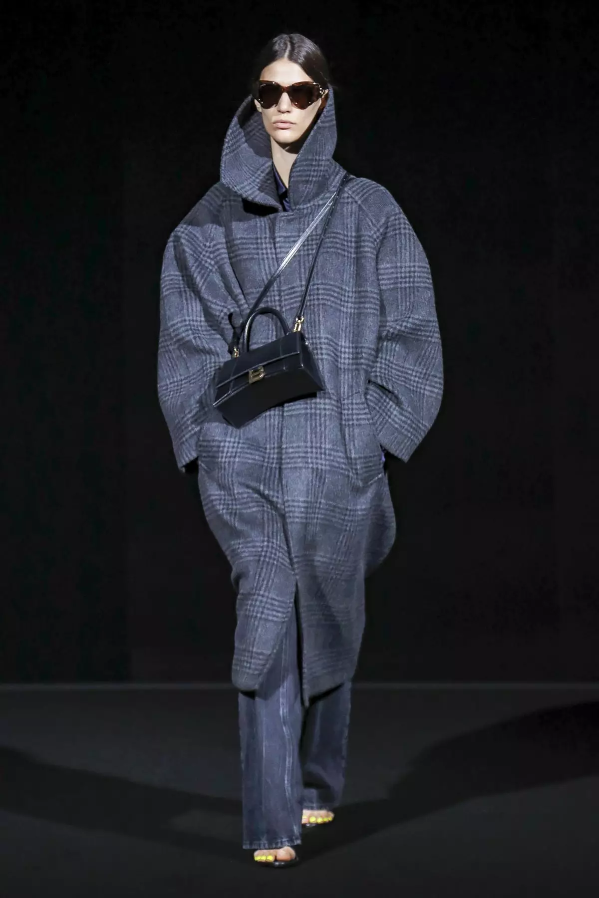 Balenciaga Ready To Wear jesen-zima 2019 Paris69