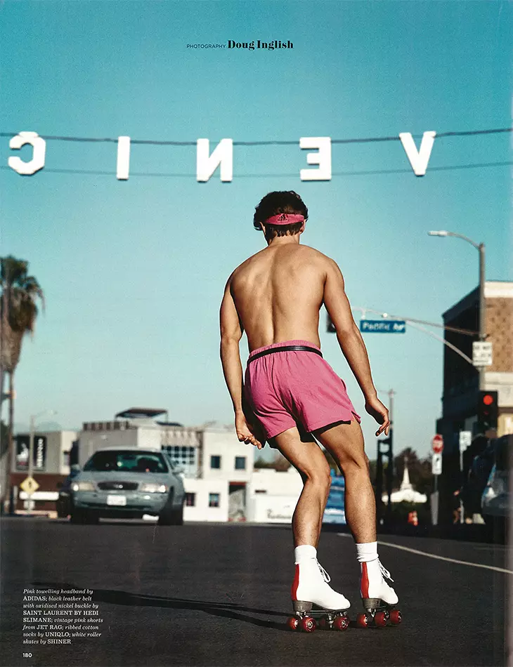 El número 22 de la revista GQ Style sale mañana con el hombre del momento, Oliver Cheshire, en la filmación editorial de “Roll With It” en Los Ángeles. Fotografía de Doug Inglish / Estilo de Luke Day