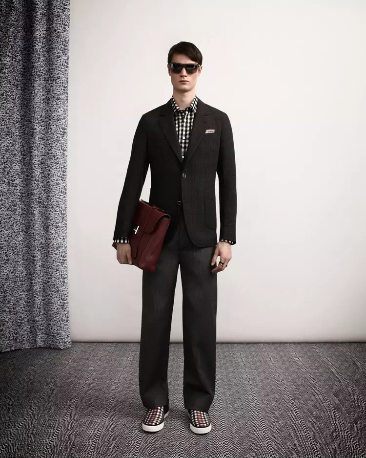 Louis-Vuitton-Lohataona-fahavaratra-2015-Precollection-33