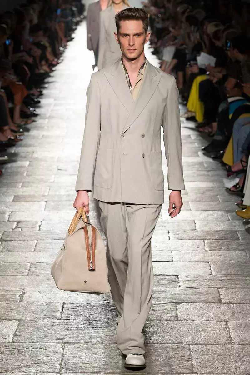 bottega-veneta-rtw-ss17-milan-fashion-ọsẹ18