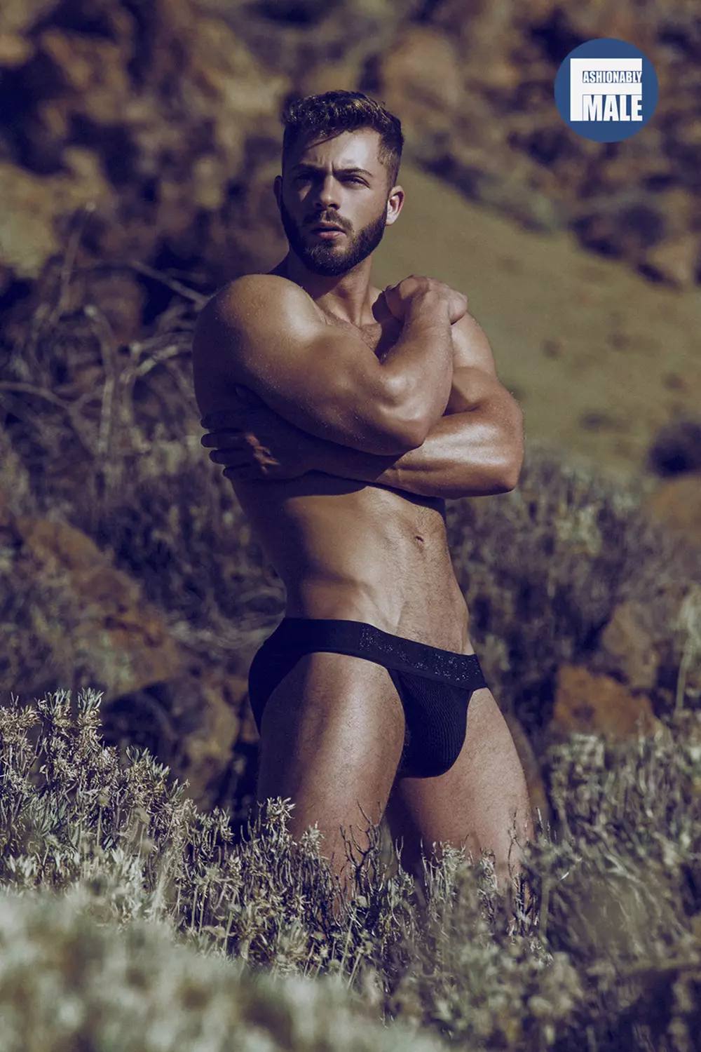 Kevin De La Cruz-ը Ադրիան Ք. Մարտինի կողմից Fashionably Male-ի համար