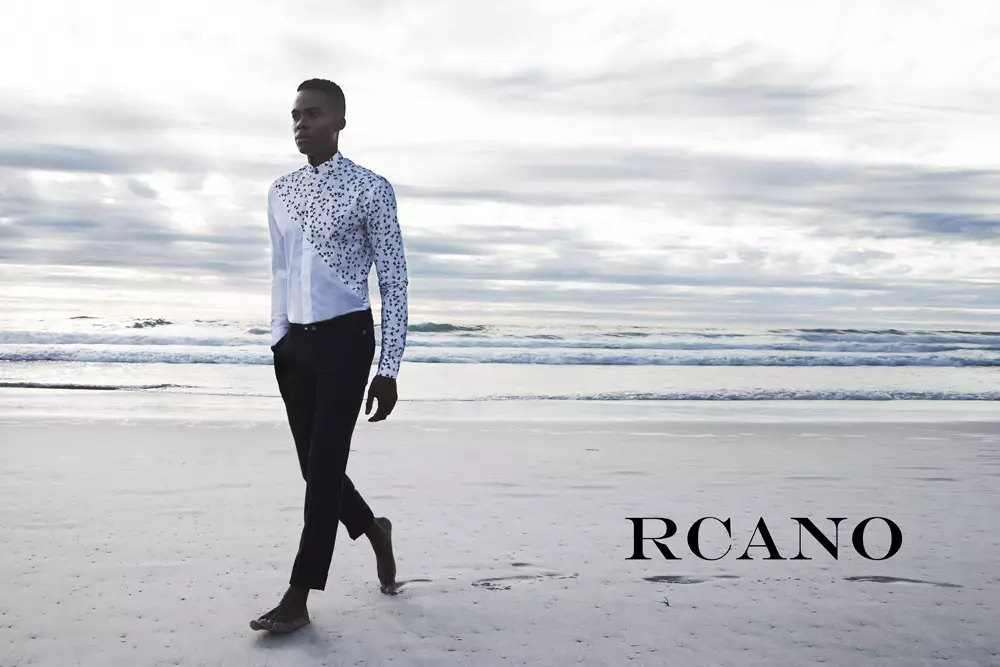 RCANO กำลังเปิดตัวแคมเปญ SS15 ของเรา ในแคมเปญนี้ RCANO ได้แนะนำการออกแบบ รูปแบบ และสไตล์ใหม่ๆ ที่หลากหลาย แต่ในขณะเดียวกันก็รักษาคุณภาพที่โดดเด่นและความใส่ใจในรายละเอียด ปีนี้ทีม RCANO เดินทางไปแอฟริกาใต้เพื่อถ่ายทำแคมเปญในต่างประเทศครั้งแรก ร่วมกับผลงานอันน่าทึ่งของช่างภาพชาวเยอรมัน Dino Bush RCANO นำเสนอทิวทัศน์ชวนฝันที่เน้นถึงความมีระดับและความซับซ้อนของฤดูร้อนของสุภาพบุรุษในเนินทรายของหาด Noordhoek ในเคปทาวน์