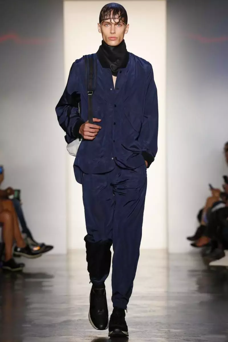 Tim Coppens valmis pukeutumaan kevätkesällä 2015 New Yorkissa