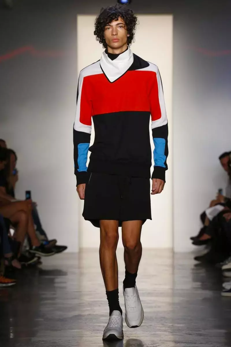 Tim Coppens valmis pukeutumaan kevätkesällä 2015 New Yorkissa