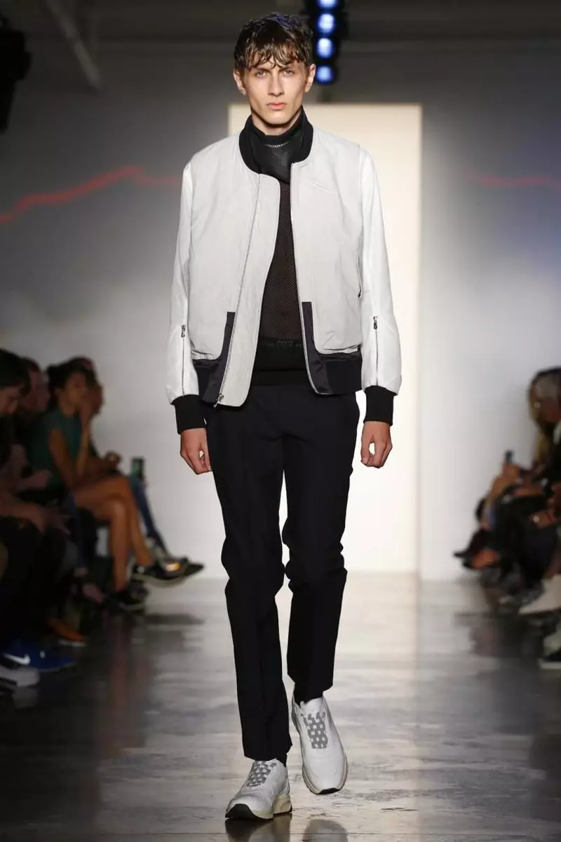 Tim Coppens Preta Por Vestiĝi Printempo-Somero 2015 en Novjorko