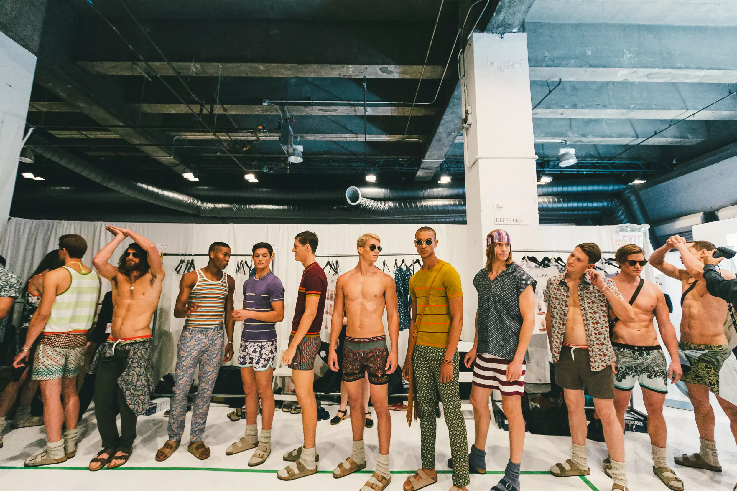 Behind the Scenes og banebilleder fra Parke & Ronen Spring 2016 runway show den 16. juli under New York Fashion Week Men's. Denne sæsons kollektion havde titlen Destination: Aquarius og var inspireret af 70'erne. Showet indeholdt mandlige topmodeller, herunder Travis Smith, Clark Bockelman, Cashel Barnett, Sup Park, James Smith, Caian Maroni og Ian Mellencamp, blandt andre.