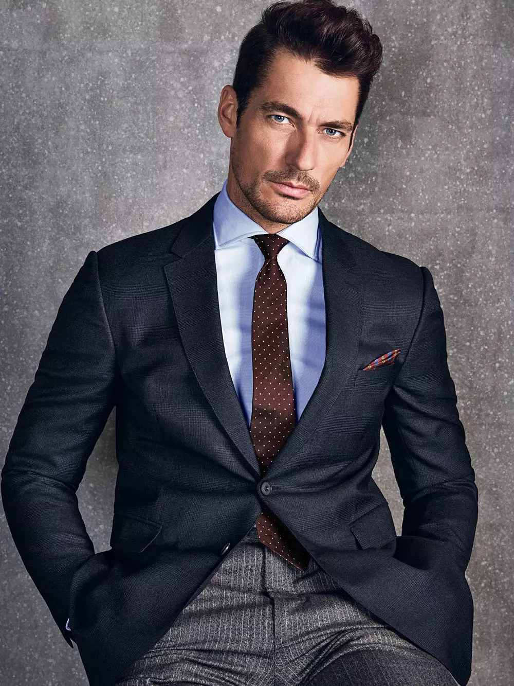 “English Gentleman” Il top model David Gandy presenta la nuova copertina per GQ Messico ottobre 2016 Pubblica la fotografia della storia di Richard Ramos e lo stile di Lorna McGee. Direzione artistica di Fernando Carrillo e Alonso Parra e toelettatura di Larry King.