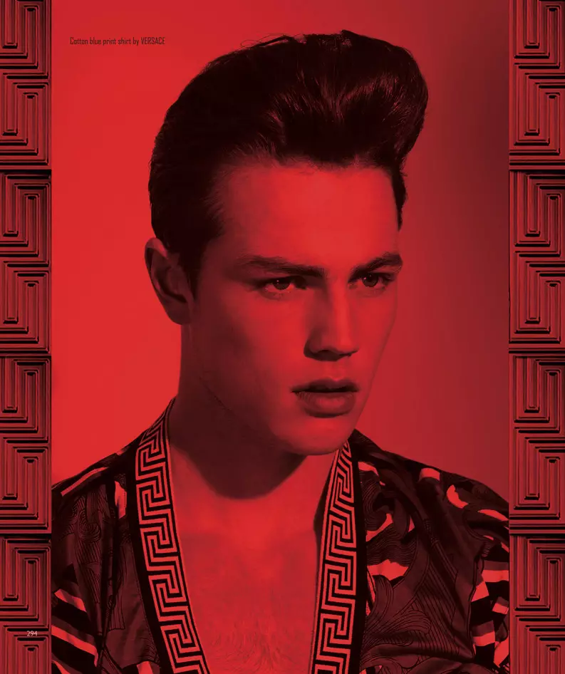 Tom Barker in Versace voor ODDA 22261_4