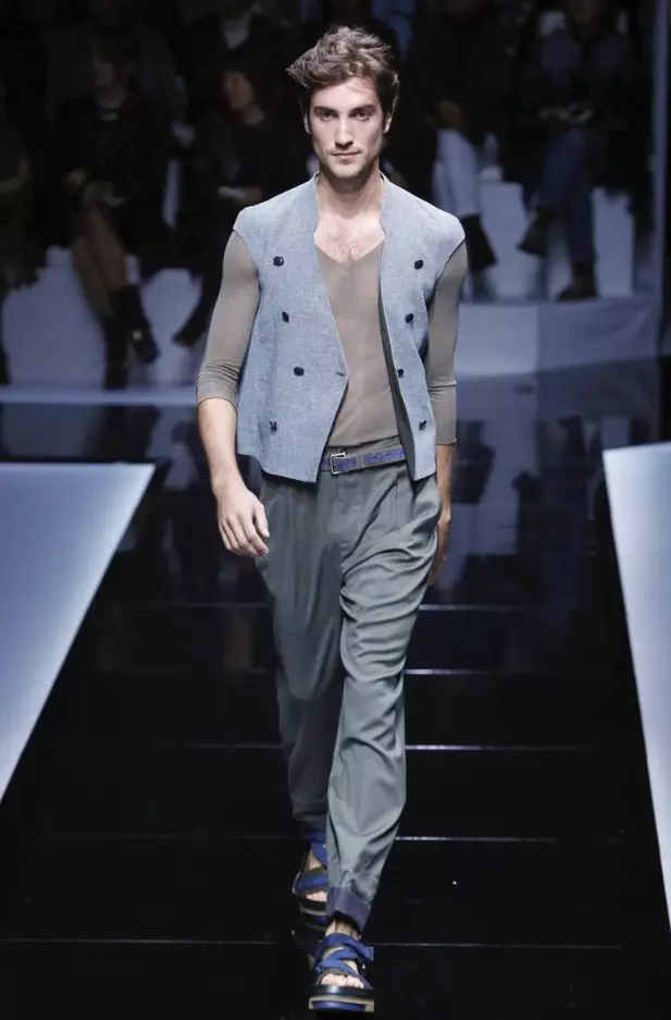 emporio-armani-ready-to-wear-pomlad-poletje-2017-pariz12