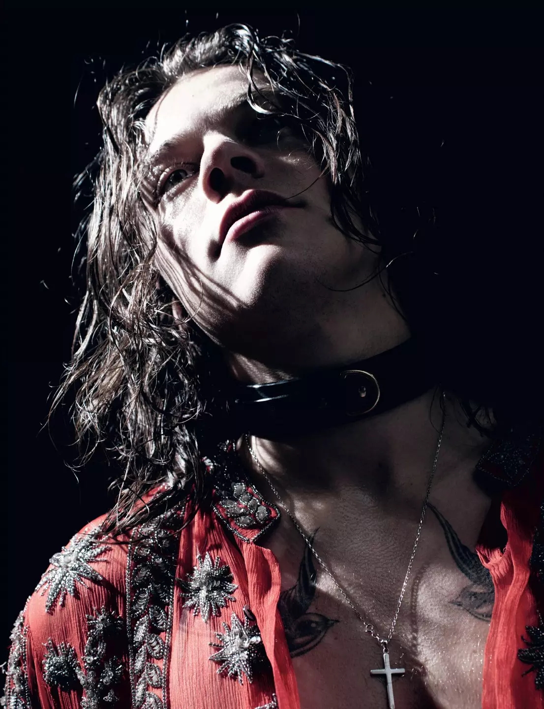 Harry Styles de Willy Vanderperre kaj Alister Mackie, artdirekto kaj emblemo de Studio191 NY.