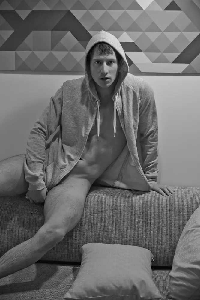 Pendatang baru aussie seksi yang menakjubkan Jarryd Nash kini menetap di Melbourne, melakukan penggambaran foto dengan Jason Oung untuk kemas kini portfolio baharu.