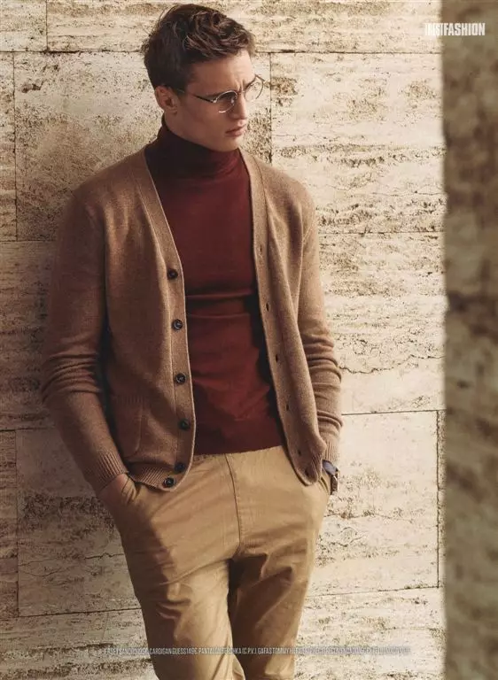 Julian Schneyder frontéiert déi nei Men's Health Spuenien Oktober 2016 Style Guide F/W 2016 Fotografie vum Edu García a Stylist vum Debora Traite. Grooming vum Sarai Pujol.