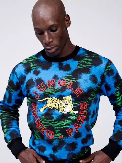 Après l'hystérie de la collection H&M x Balmain l'année dernière, le géant suédois a choisi Kenzo pour la collaboration de cette saison. Imaginée par les Directeurs Artistiques de la maison Carol Lim et Humberto Leon, la collection capsule tant attendue sera disponible en magasin à partir du 3 novembre.