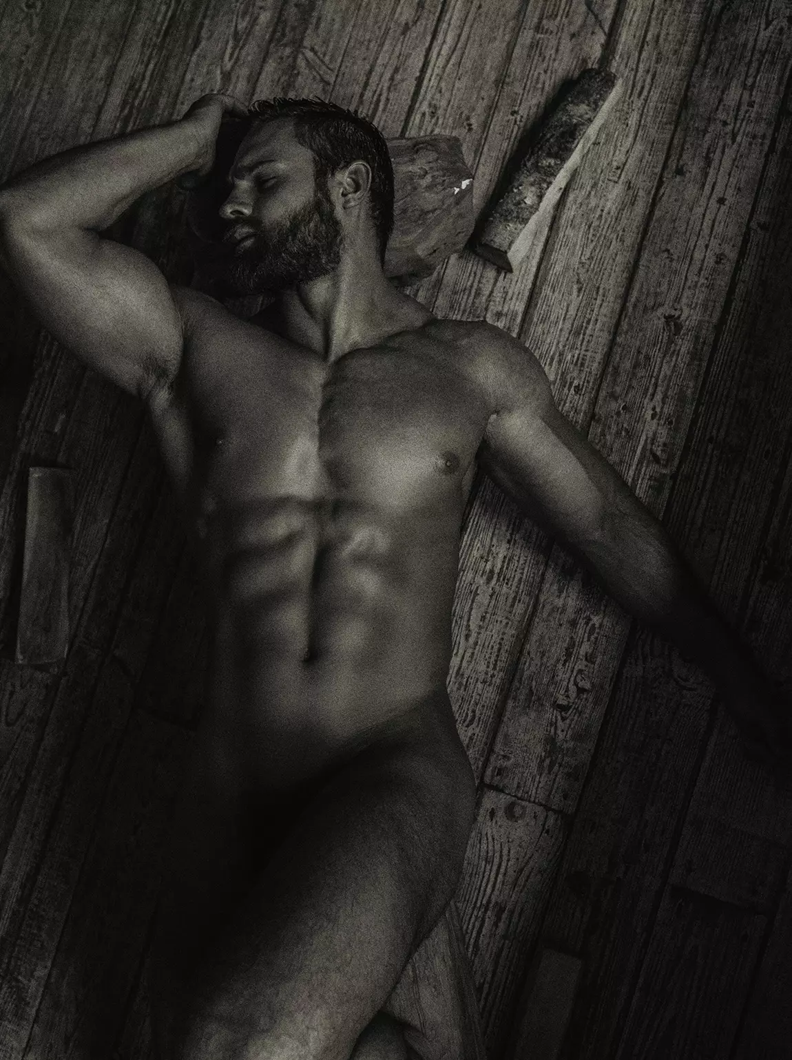 Fotograful Serge Lee și modelul de fitness Konstantin Kamynin au lansat un proiect tradițional – Calendarul oficial 2017 Konstantin Kamynin.