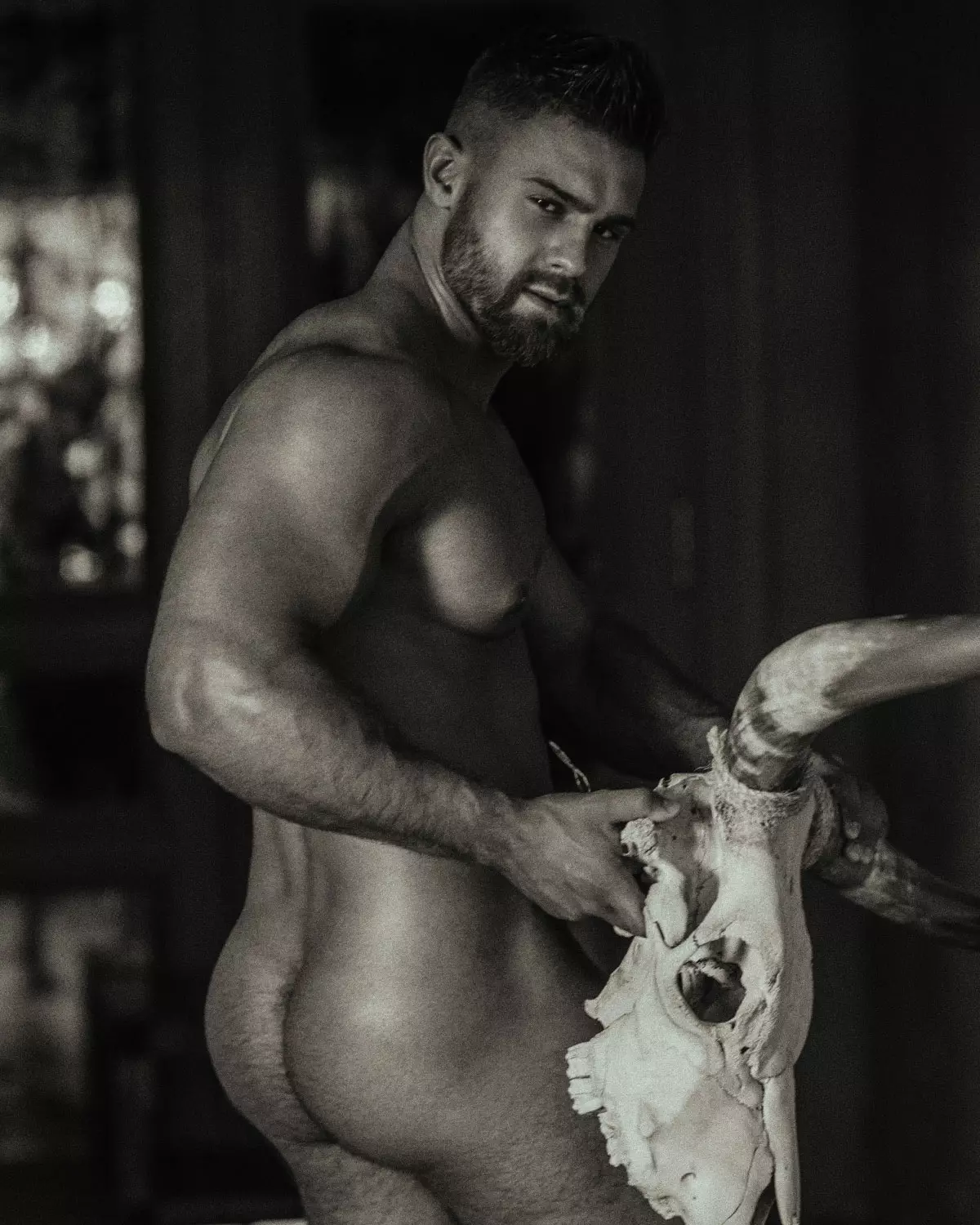 El fotógrafo Serge Lee y el modelo de fitness Konstantin Kamynin lanzaron un proyecto tradicional: el calendario oficial 2017 de Konstantin Kamynin.