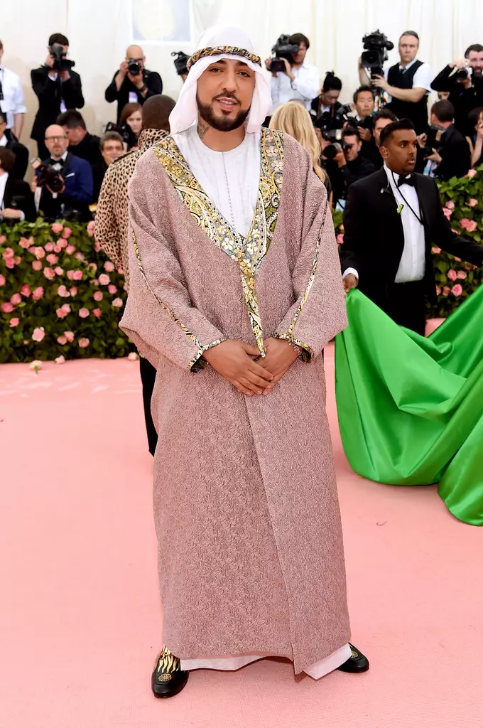 Ụmụ nwoke na 2019 Met Gala na-eme ememe: Ihe ndetu na ejiji 23276_11