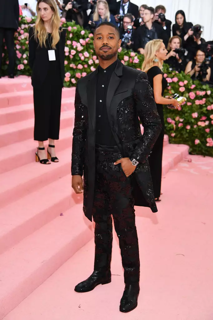 Alii i le 2019 Met Gala Celebrating Camp: Fa'amatalaga i Faiga 23276_27