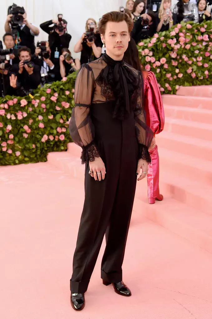 Pria di Met Gala Celebrating Camp 2019: Catatan Fashion 23276_37