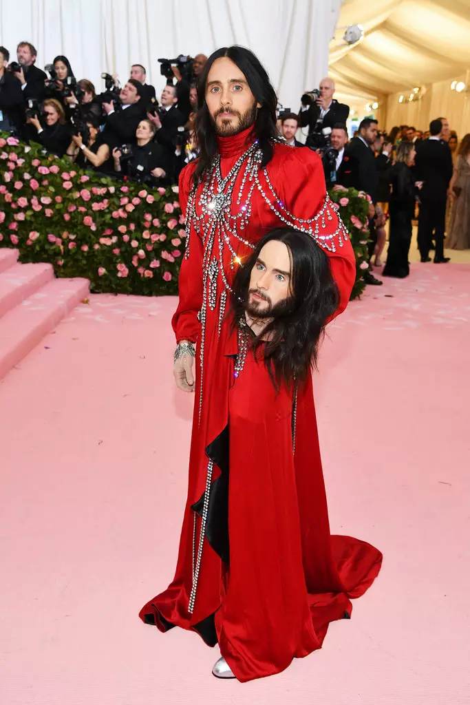 Mænd ved 2019 Met Gala Celebrating Camp: Noter om mode 23276_39