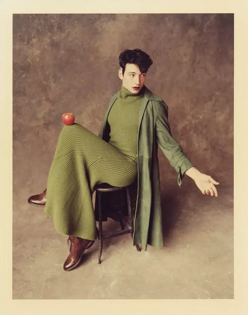 Sinasaklaw ni Ezra Miller ang Isyu sa Holiday ng GQ Style Winter 2018