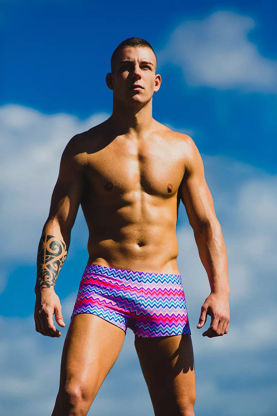 Christopher García ten 28 anos e é un loitador profesional de Jui-Jitsu, pero agora está posando para ST33LE Swimwear, rodado en Tenerife polo talentoso Adrián C. Martín.