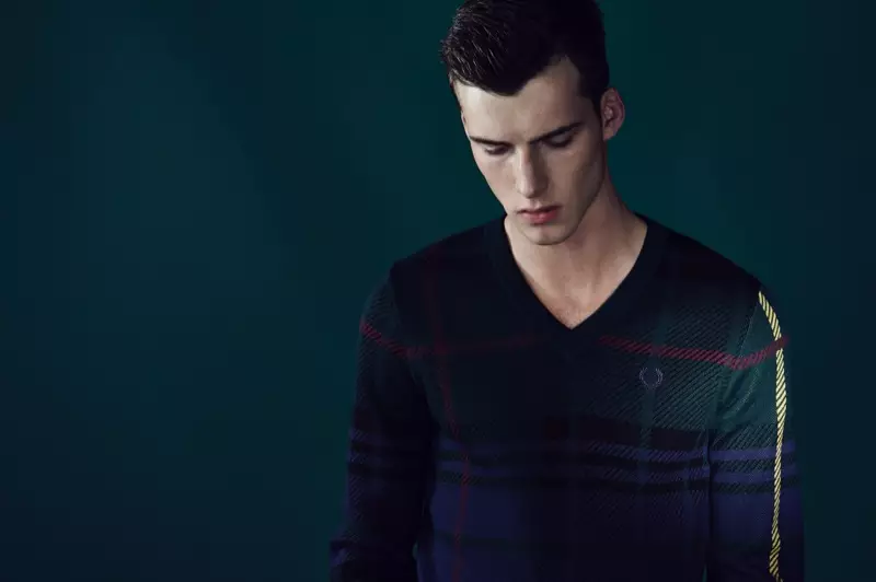 800x532xfred-perry-defne-çelengi-boş-tuval-tartan-collection-johnny-george-0008.jpg.pagespeed.ic.0VanjCtdJ5