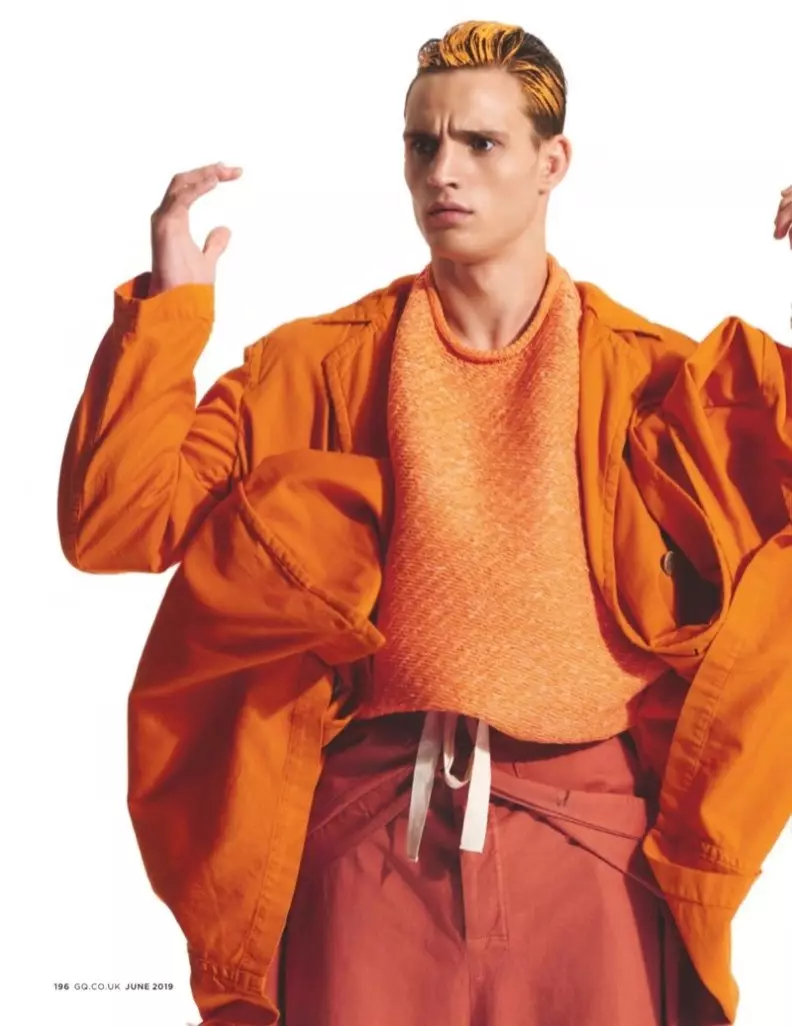 Color Explosion kasama si Julian Schneyder para sa British GQ Mayo 2019 24068_3