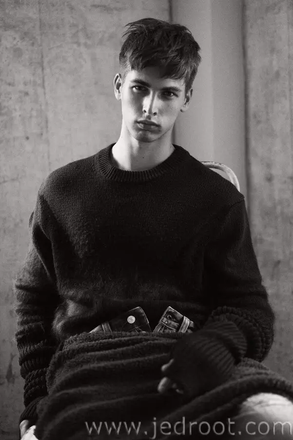 VMan #32 F/W 14.15 Тэхн.: Дэвід Армстранг Стыль: Джэй Масакрэт