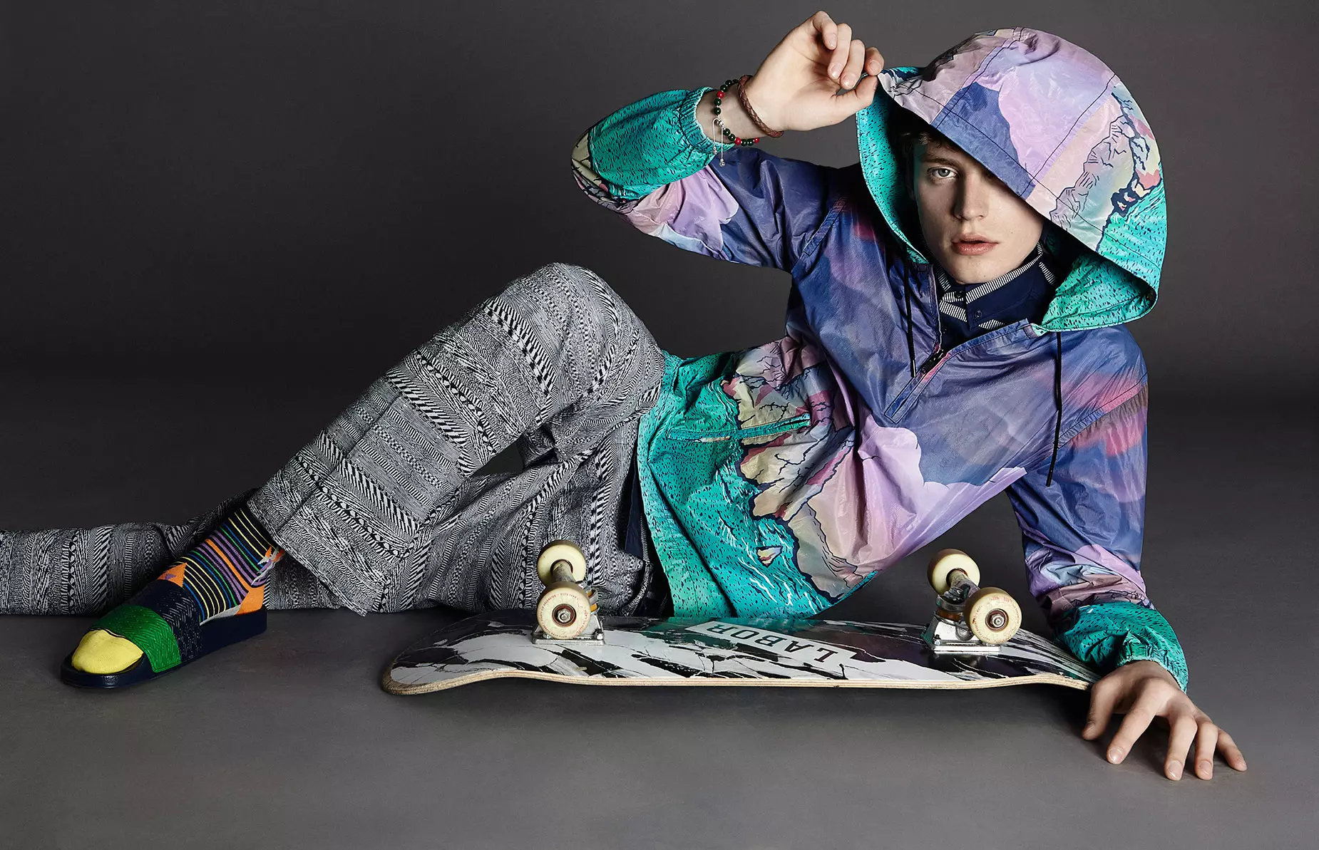 Sportswear International, iulie/aug 2015 The Alter Skater Ph de David Needleman Modelat de John Tan