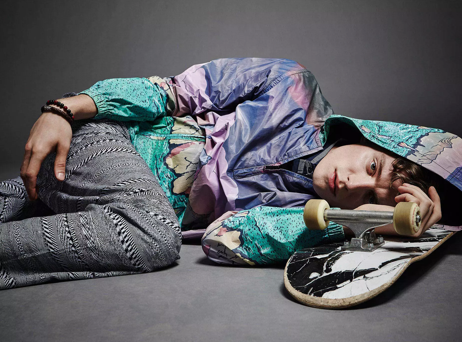 Sportswear International、2015年7月/ 8月DavidNeedlemanによるAlterSkater Ph、JohnTanによるスタイル