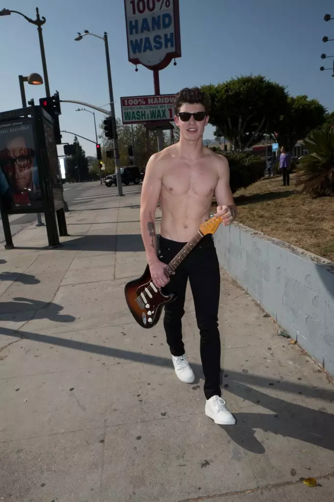 Shawn-Mendes-for-flaunt-secember-20166