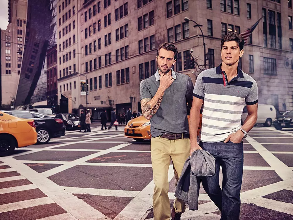 Modelên Evandro Soldati û Rafael Lazzini di fîşekên reklamê yên nû yên F/W 2015 de ji bo Highstil dileyizin. Wêne ji hêla Gustavo Zylbersztajn ve li NYC.