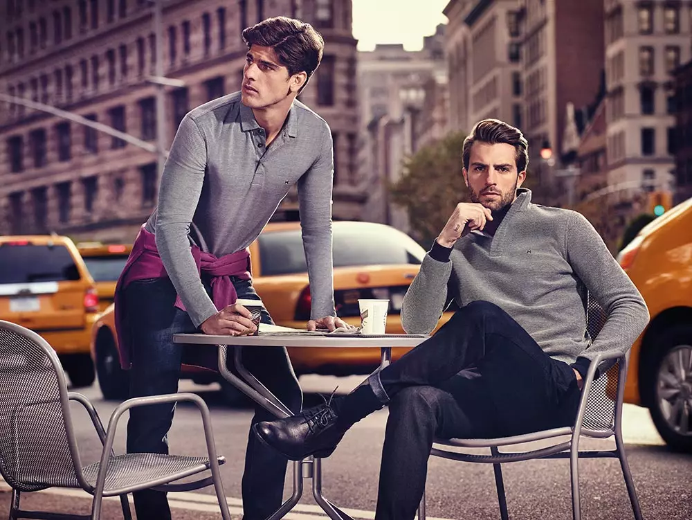 Modeloj Evandro Soldati kaj Rafael Lazzini ĉefrola la novaj anoncoj F/W 2015 por Highstil. Foto de Gustavo Zylbersztajn ĉe NYC.