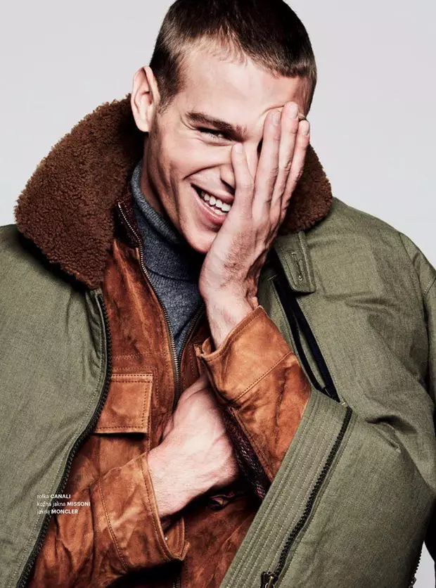 Matthew Noszka 2016 දෙසැම්බර් මස Esquire Serbia සඳහා වන නව කතුවැකිය සඳහා ඡායාරූප ශිල්පී අයිවන් ජෙනසි සහ විලාසිතා නිරූපණ ශිල්පියෙකු වන අයිවන් රාසික් සමඟ වැඩ කිරීමට පමණක් මිලාන් වෙත පියාසර කළේය.