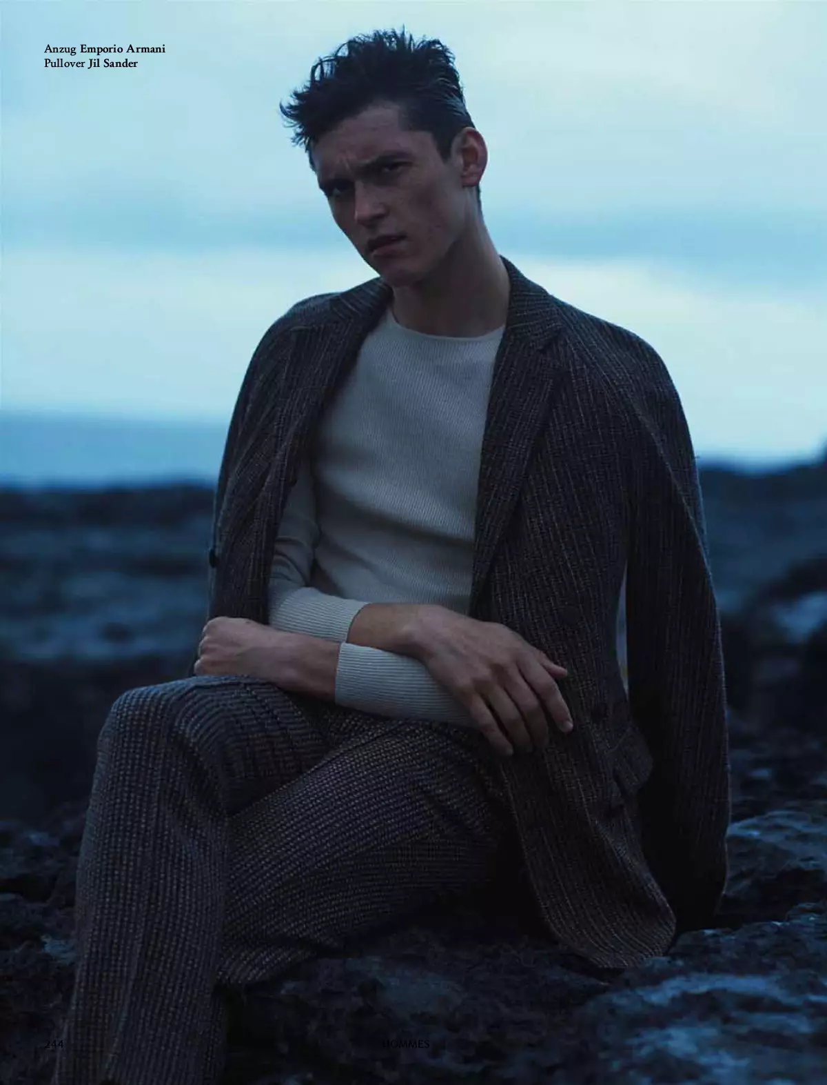 L'Officiel Hommes Tyskland Efterår 2014 A BRAVE HEART Fotograf: Neil Gavin Stylist: Rose Forde Hår & make-up: John Mullan Model: Andres Hayward