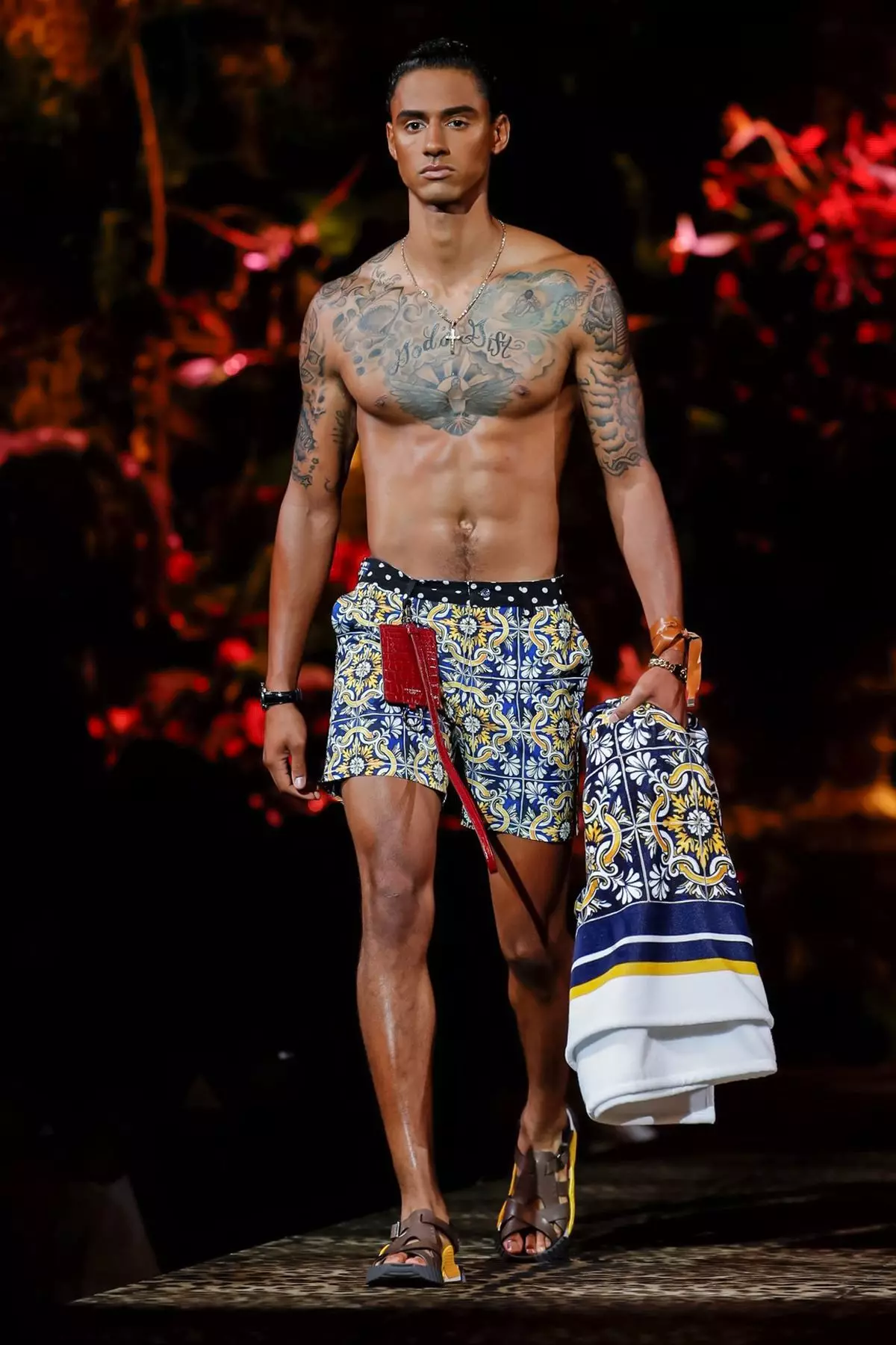 Dolce & Gabbana 2020 yil bahor/yoz Milan 25960_105