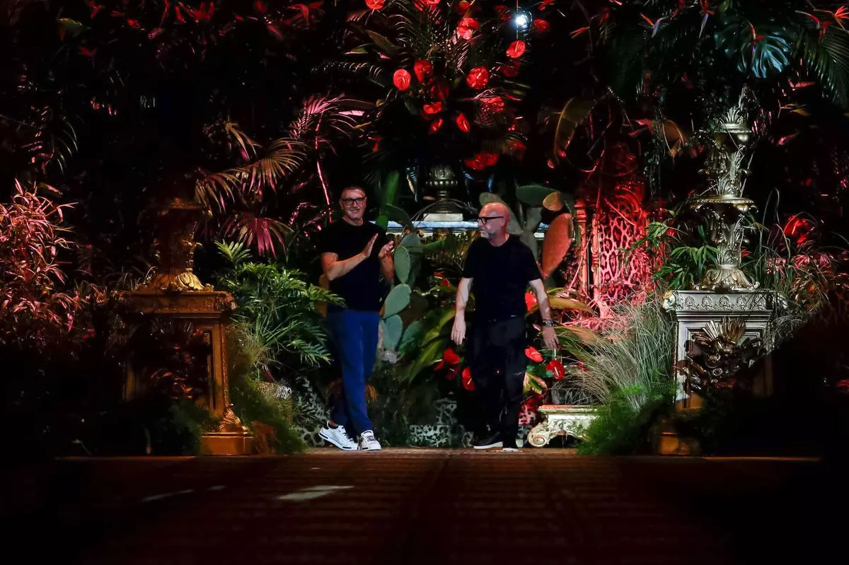 Dolce & Gabbana لربيع وصيف 2020 ميلان 25960_120