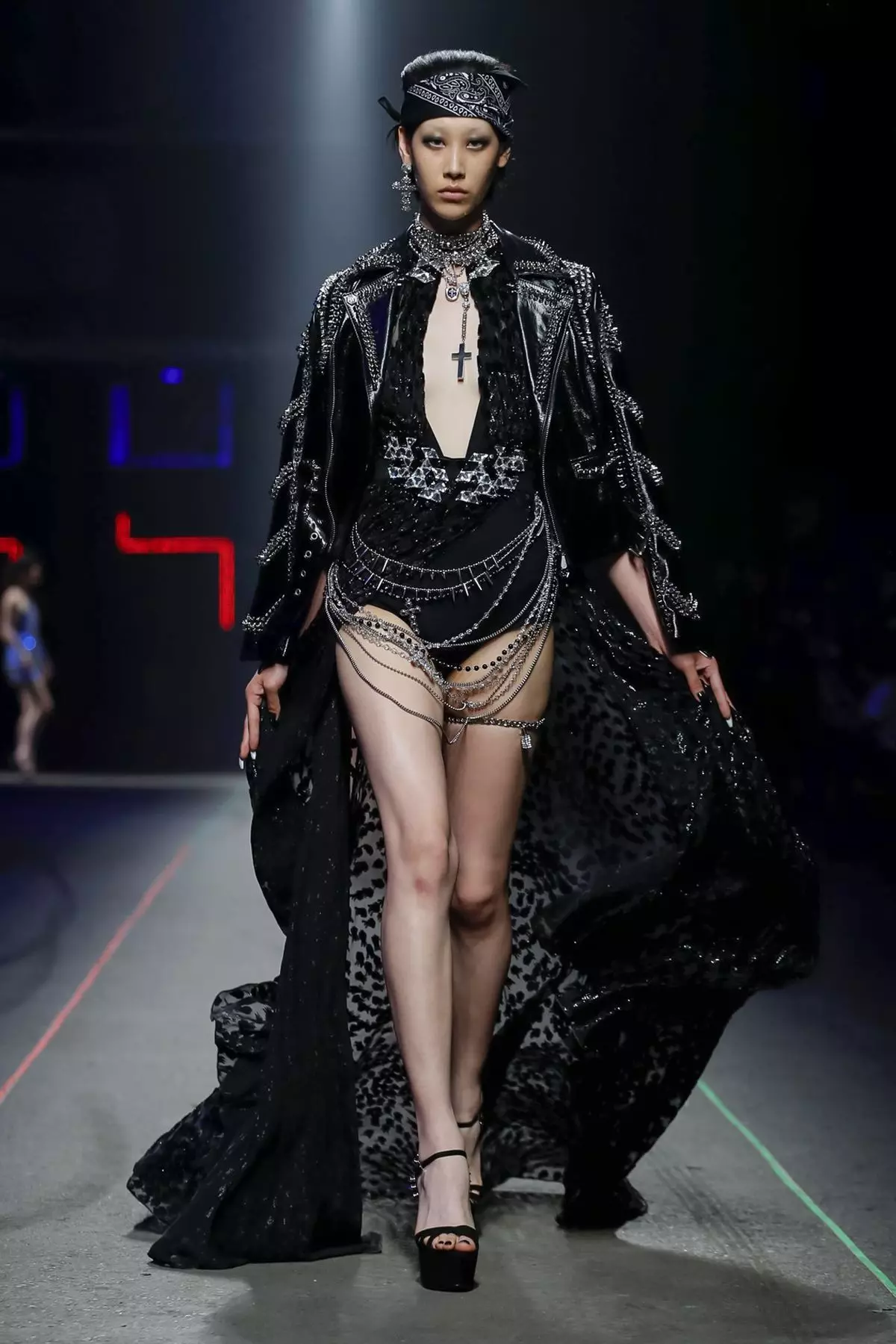 Philipp Plein Erkaklar va ayollar Bahor/yoz 2020 Milan 26130_39