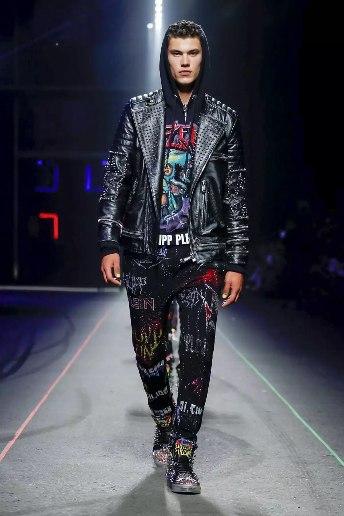 Philipp Plein მამაკაცები და ქალები 2020 წლის გაზაფხული/ზაფხული მილანი 26130_52