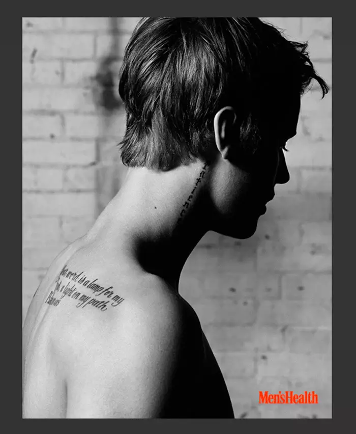 Justin Bieber meliput edisi terbaru majalah Men's Health, difoto oleh Peter Hapak.