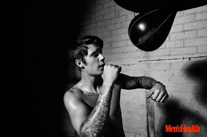 Justin Bieber cobreix l'últim número de la revista Men's Health, fotografiat per Peter Hapak.