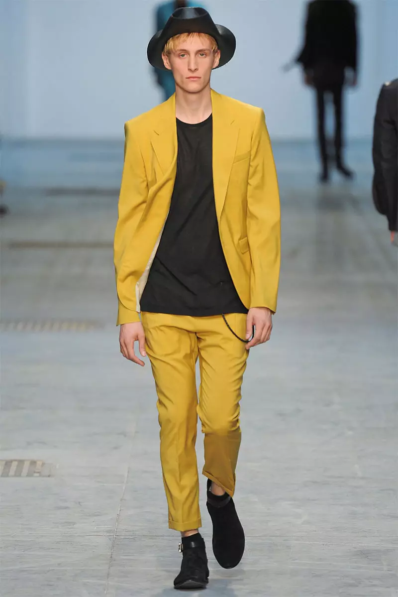 Búningur_National_ss14_19